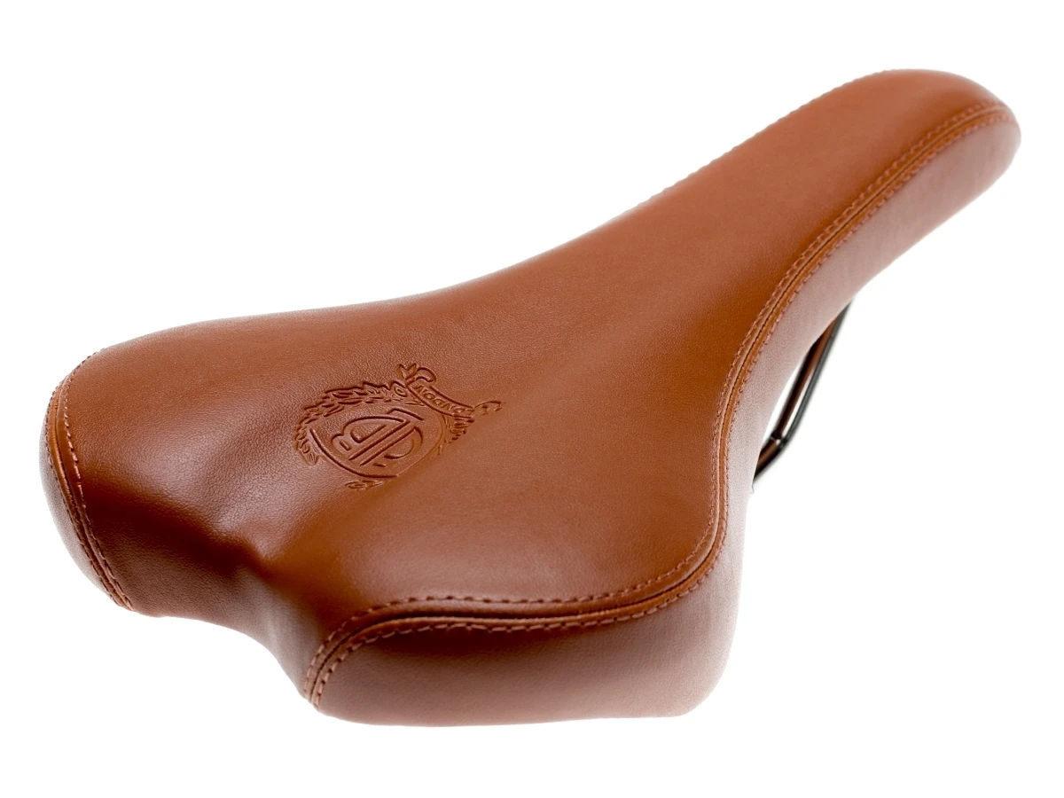 BLB Curve Race Saddle - Honey Brown 4 BLB Curve Race Saddle - Honey Brown - Image 2