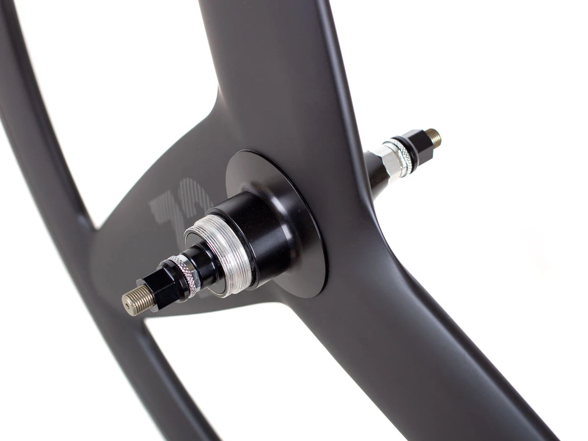 BLB Notorious Z3 Full Carbon Rear Wheel - Black 3 BLB Notorious Z3 Full Carbon Rear Wheel - Black