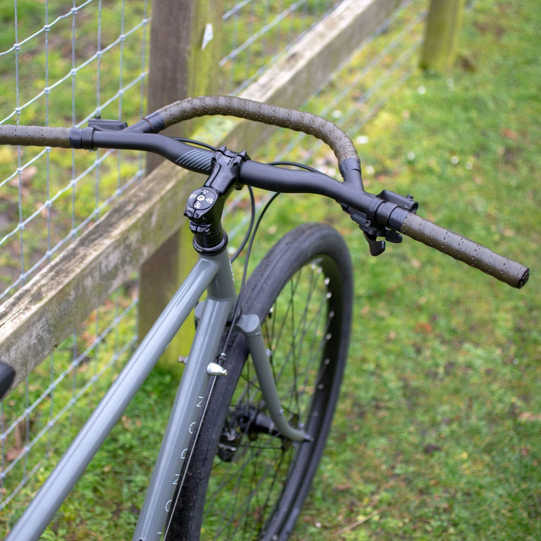 BLB Hitchhiker Adventure Bike - Gravel Beast 3 BLB Hitchhiker Adventure Bike - Gravel Beast