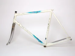 Pinarello Stelvo Frameset 53cm -Brick Lane Bikes Shop 0045532 pinarello stelvo frameset 53cm